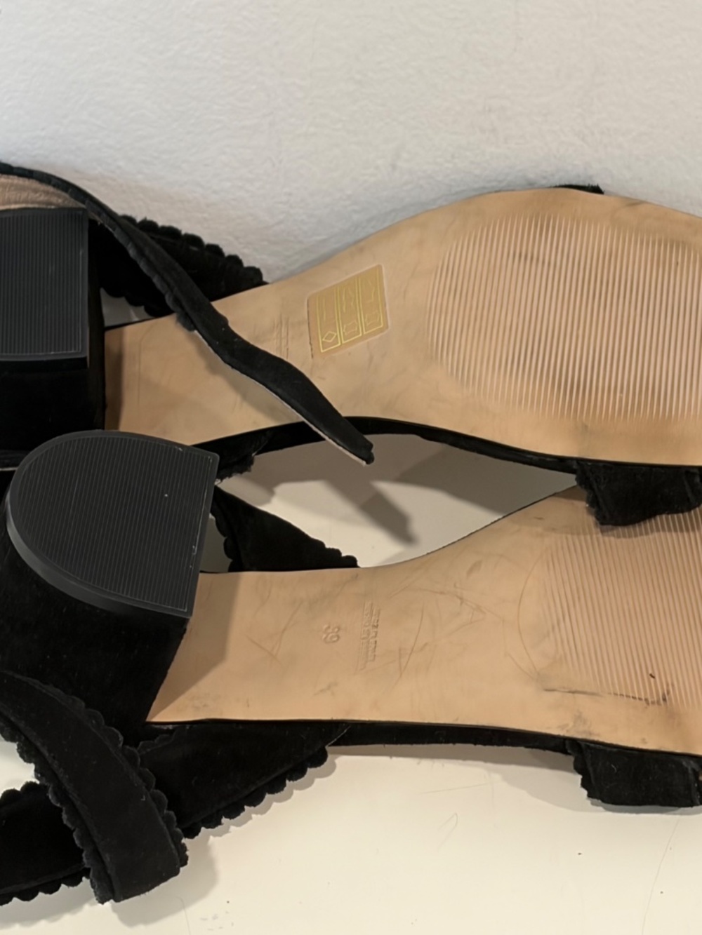 Carmen Salas Black Suede Ankle Wrap Sandal Scallop Detailing SPAIN EU 39 US 9 - Picture 9 of 10